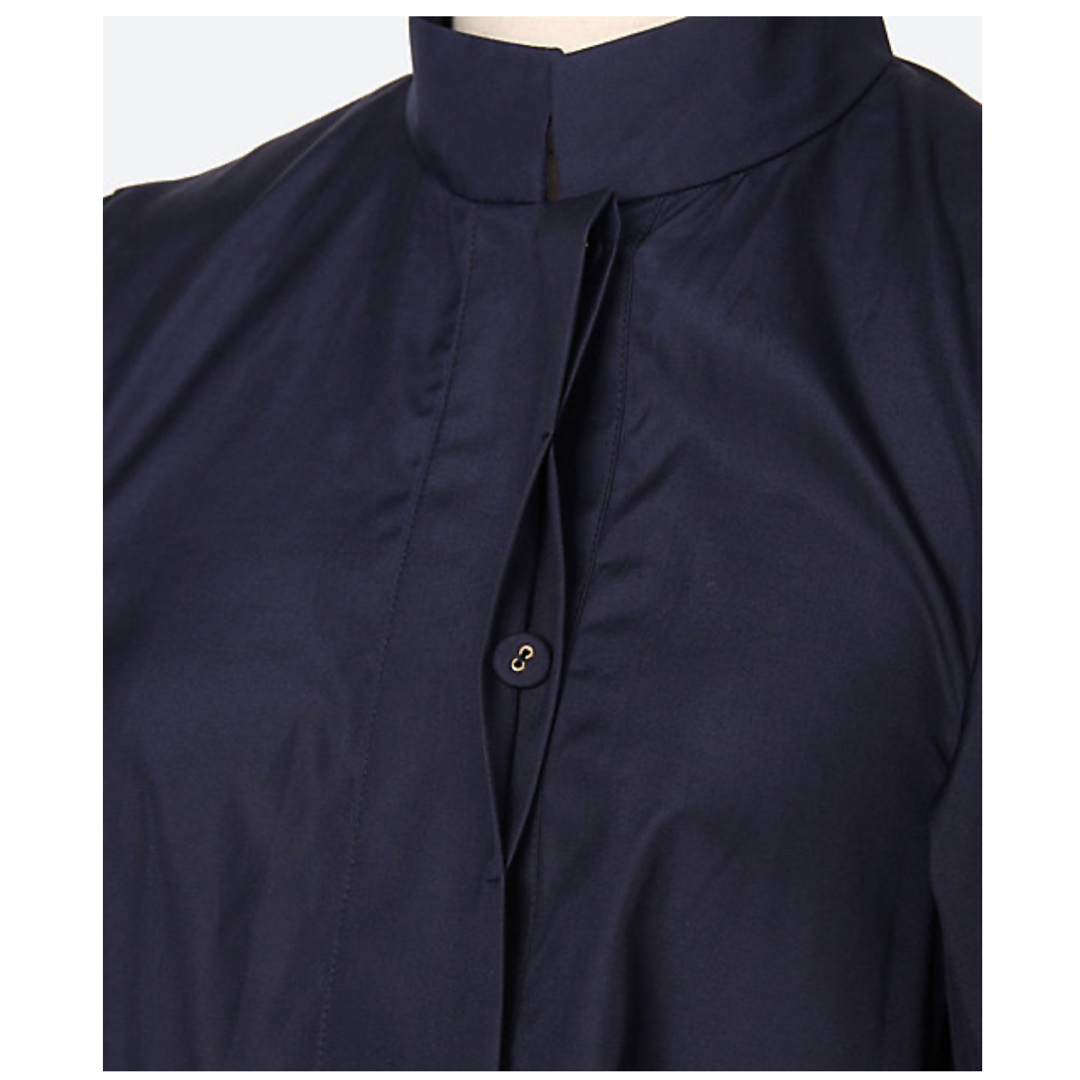 mame(マメ)のmame Puff Sleeve Cotton Shirt - navy レディースのトップス(シャツ/ブラウス(長袖/七分))の商品写真
