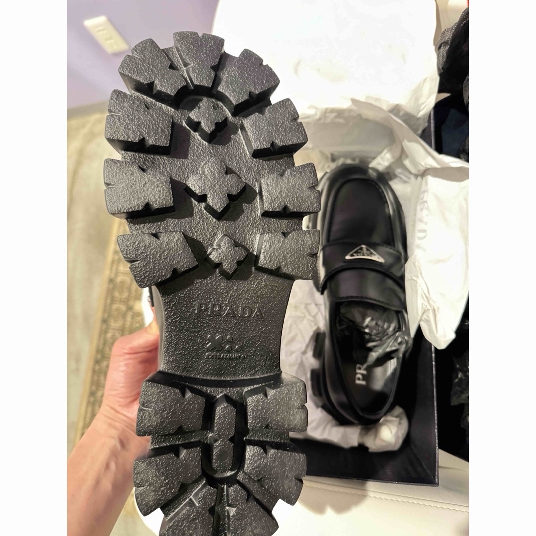 プラダ PRADA ブラッシュドレザー ローファー 正規品 新品 プラダ PRADA ブラッシュドレザー ローファー 正規品 新品