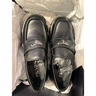 プラダ(PRADA)のプラダ　PRADA ブラッシュドレザー　ローファー　正規品　新品　(ドレス/ビジネス)