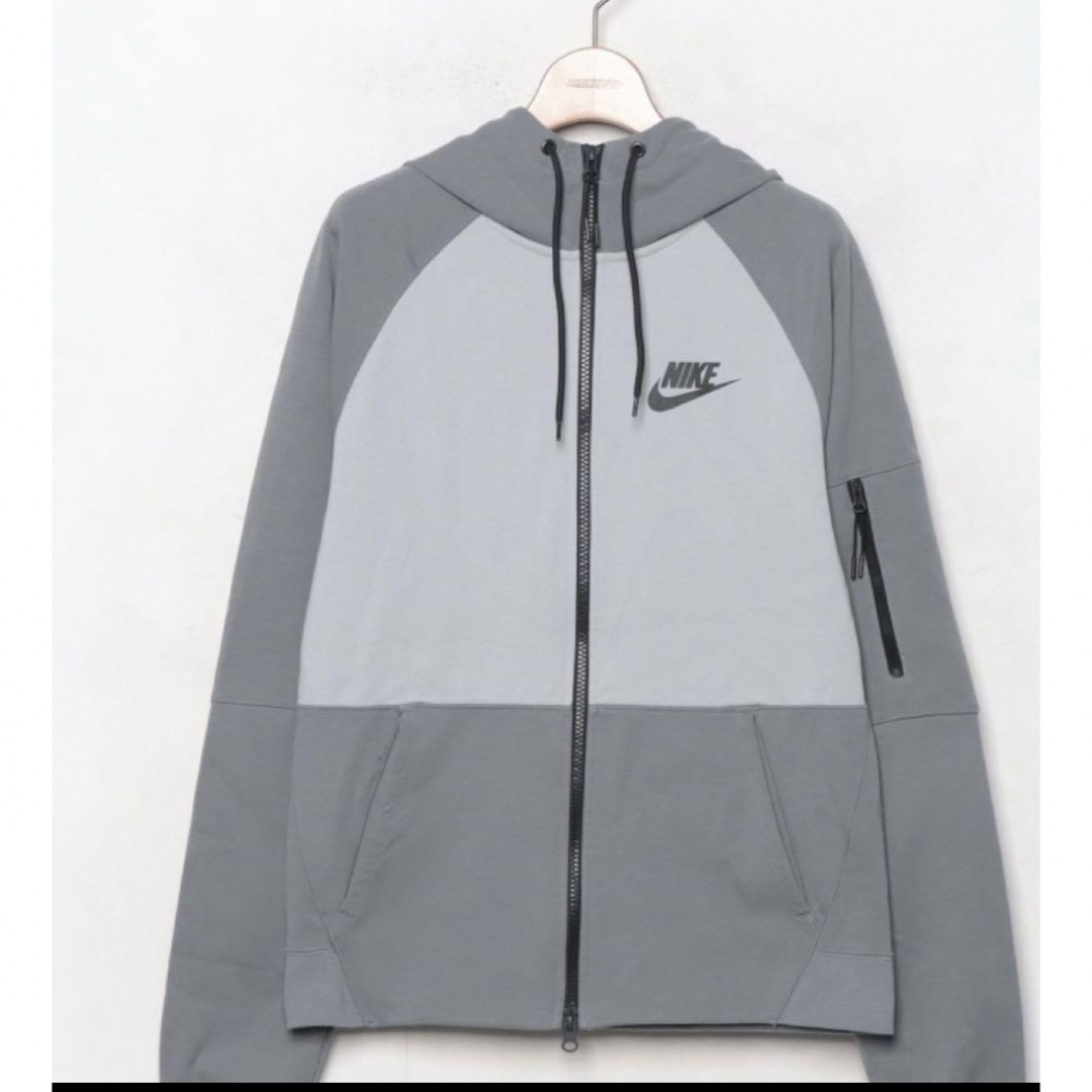 NIKE(ナイキ)のナイキ　フルジップパーカー ★Sサイズ　グレー　新品同様　定価13,800円 メンズのトップス(パーカー)の商品写真