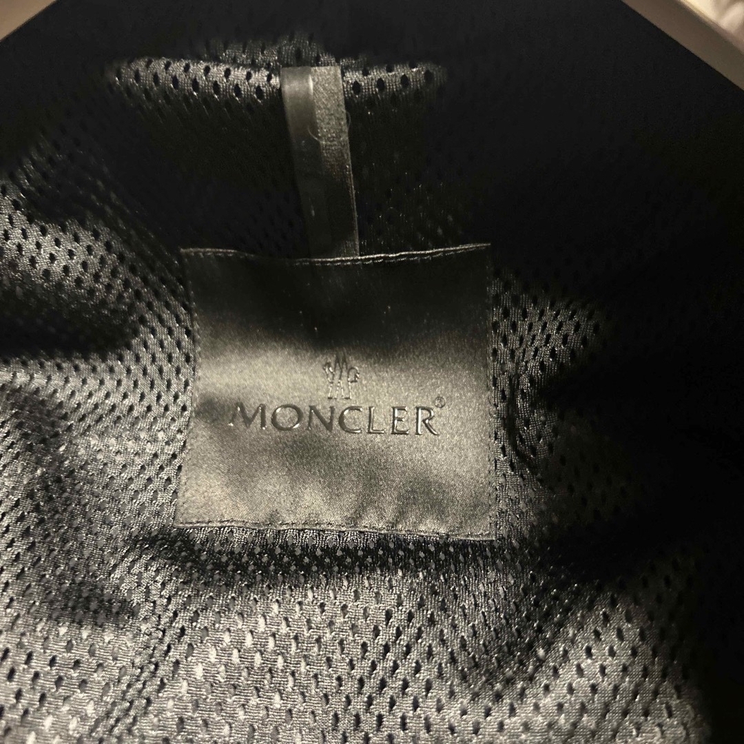 MONCLER(モンクレール)のMONCLER ベスト メンズのジャケット/アウター(ダウンベスト)の商品写真