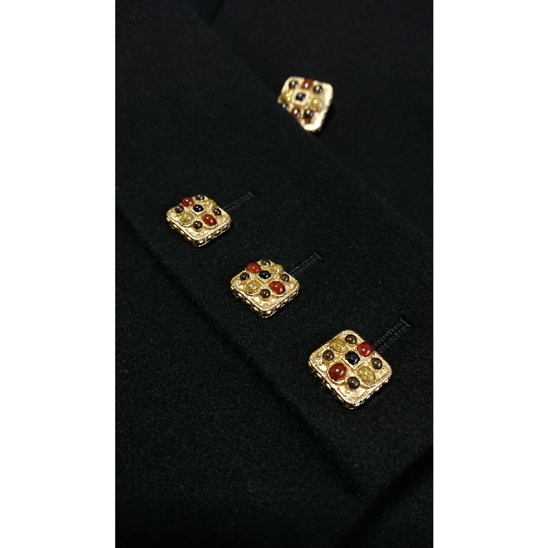 CHANEL - シャネル ジャケット/コート❤️ロゴ➕グリポア宝石 CHANEL - シャネル ジャケット/コート❤️ロゴ➕グリポア宝石