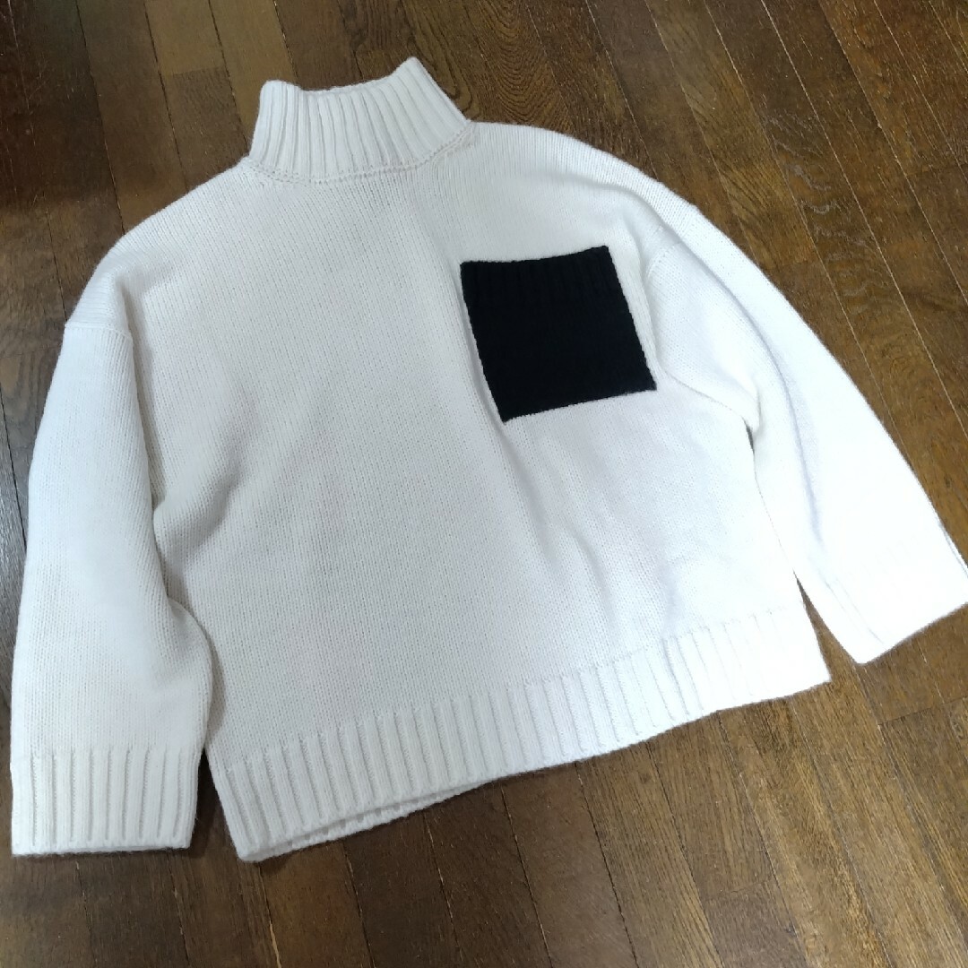 JW ANDERSON タートルネックニット　ホワイト　XLのサムネイル