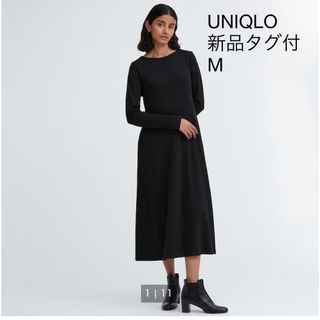 ユニクロ(UNIQLO)の《新品》UNIQLO ポンチフレアワンピース　M タグ付(ロングワンピース/マキシワンピース)