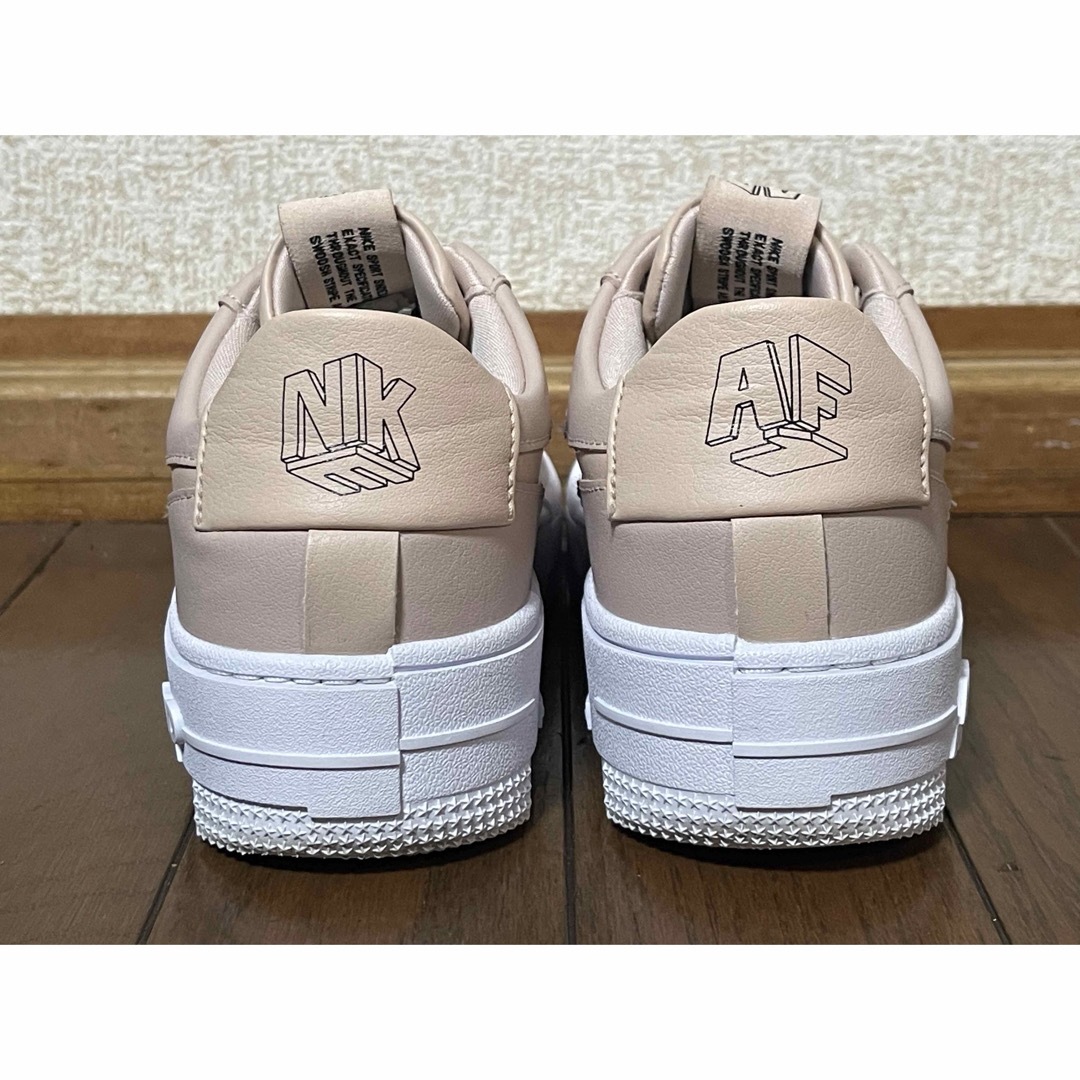 NIKE(ナイキ)のNIKE WMNS AIR FORCE 1 PIXEL 23.0cm レディースの靴/シューズ(スニーカー)の商品写真