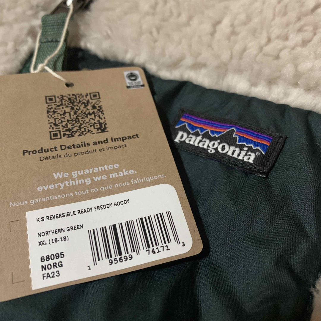 patagonia(パタゴニア)の最新23 パタゴニア レディフレディ フーディー (ガールズ)XXL 国内正規品 レディースのジャケット/アウター(ブルゾン)の商品写真