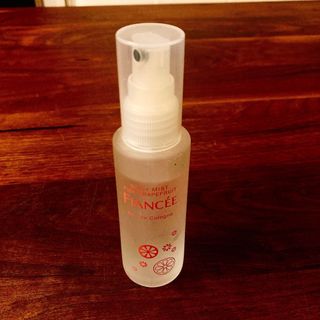 フィアンセ(FIANCEE)のフィアンセ　ボディミスト　ピンクグレープフルーツの香り　50ml(香水(女性用))