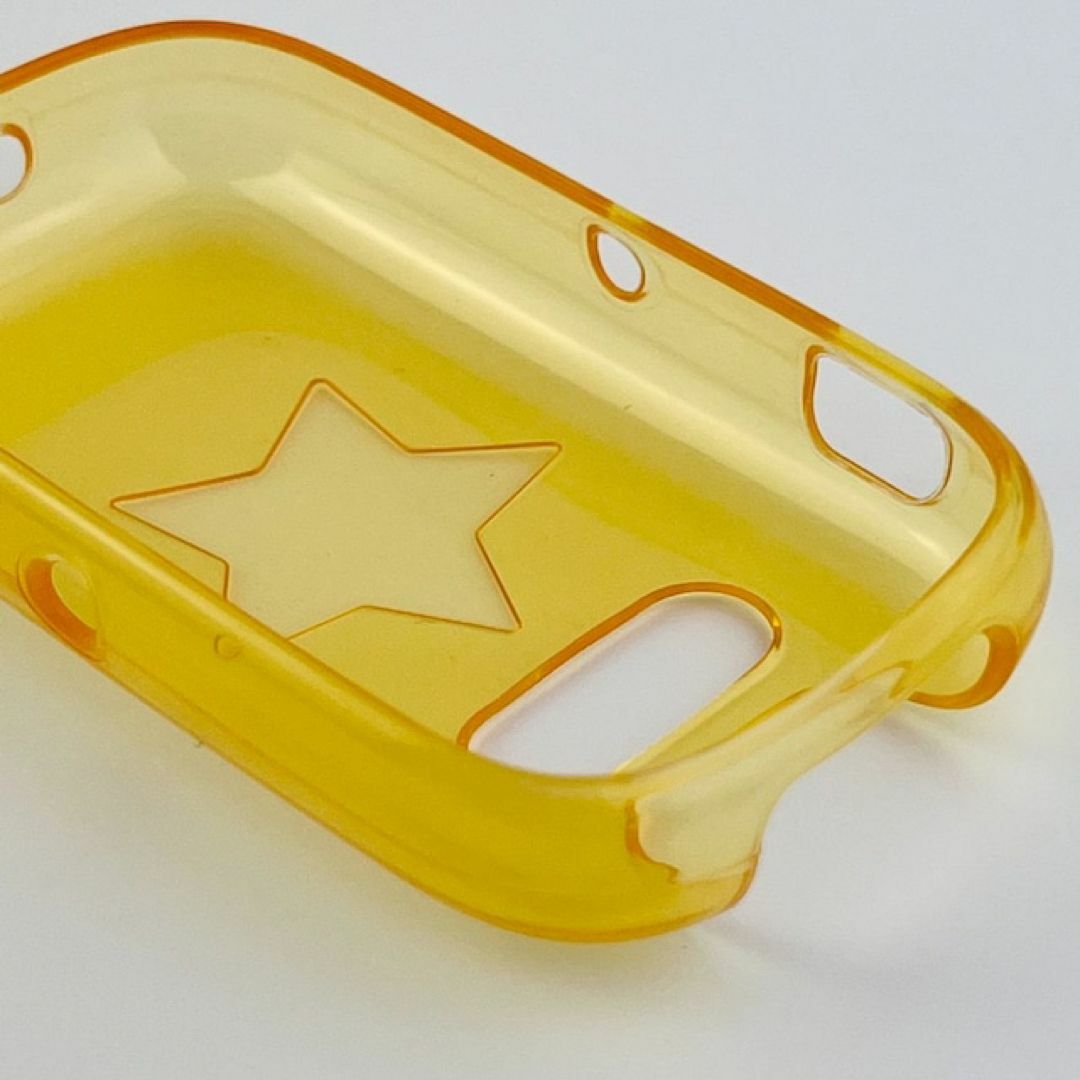 新品 ドコモ 子供 キッズ 携帯 ケース F-03j 黄色 ネックストラップ付き スマホ/家電/カメラのスマホアクセサリー(モバイルケース/カバー)の商品写真