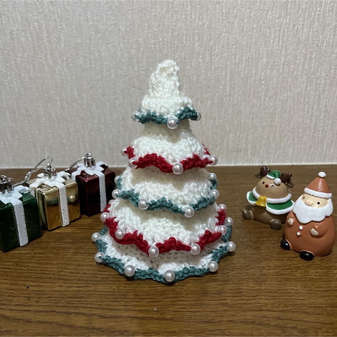 クリスマスツリー　手編み　ハンドメイド　手作り　インテリア ハンドメイドのインテリア/家具(インテリア雑貨)の商品写真