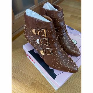 ジェフリーキャンベル(JEFFREY CAMPBELL)の【新品未使用】ジェフリーキャンベル　スタッズブーツ(ブーツ)