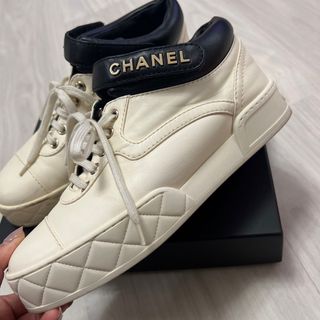 シャネル(CHANEL)のスニーカー　ココマーク　シャネル　靴　春　秋　夏　冬(スニーカー)