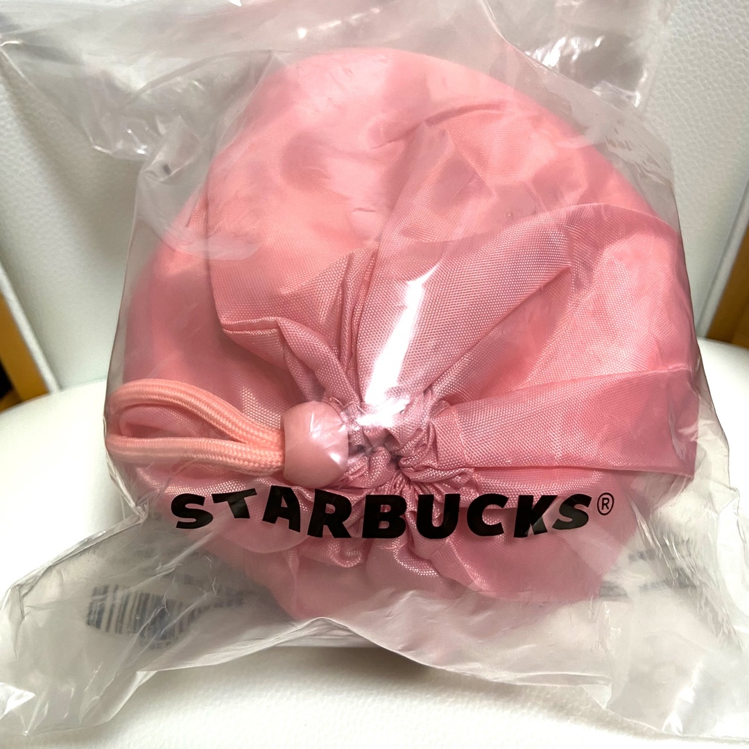 Starbucks(スターバックス)のスタバ　タンブラー　マグカップ　桜　さくら　2023 枕　ピロー　ネックピロー インテリア/住まい/日用品の日用品/生活雑貨/旅行(旅行用品)の商品写真