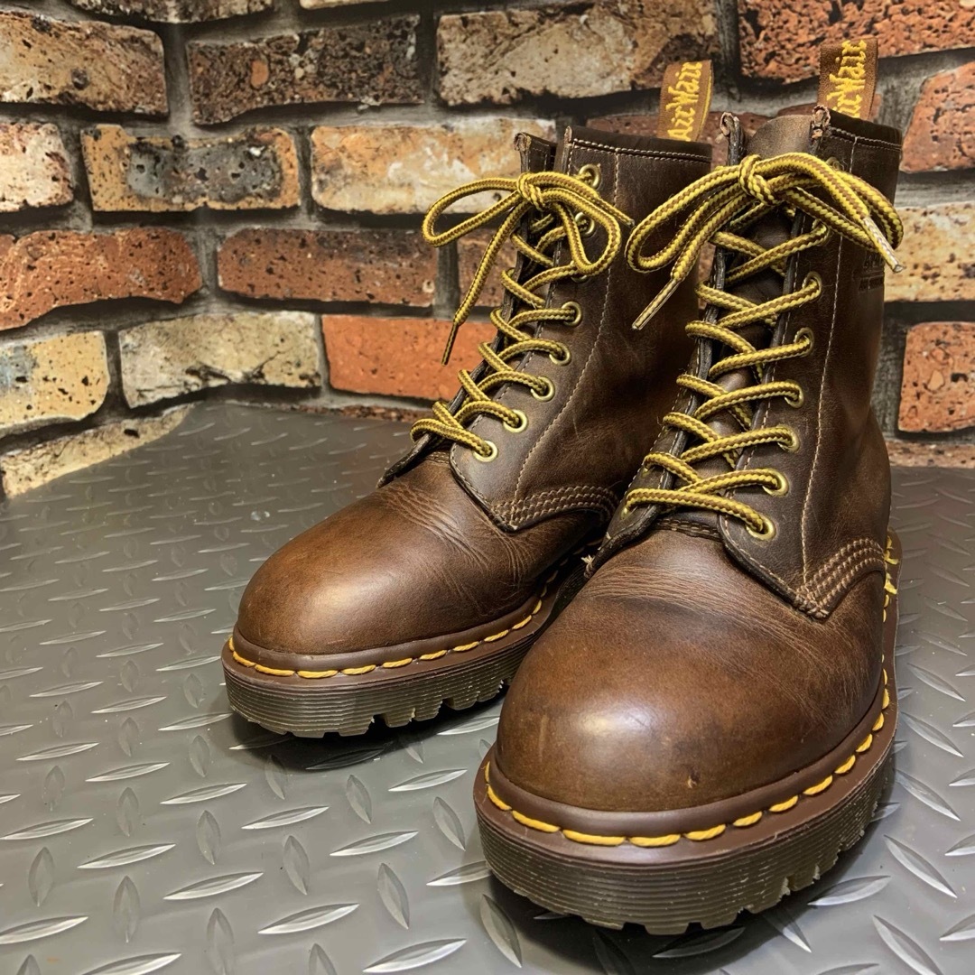 ☆ Dr. Martens  8ホール　イングランド製　UK4  (23K30)レディース