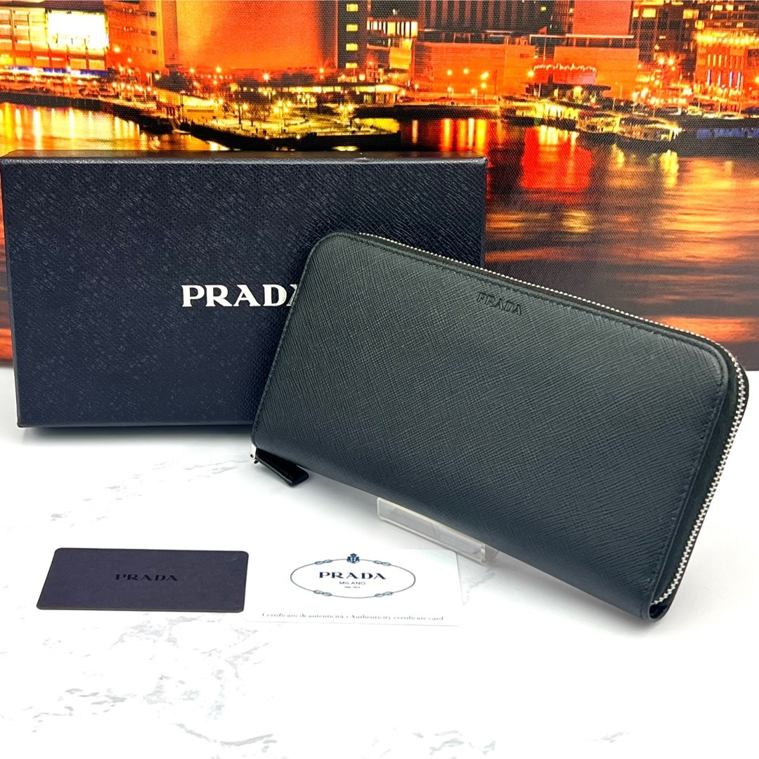 PRADA - 【美品】プラダ サフィアーノ レザー 型押し 黒 ラウンド