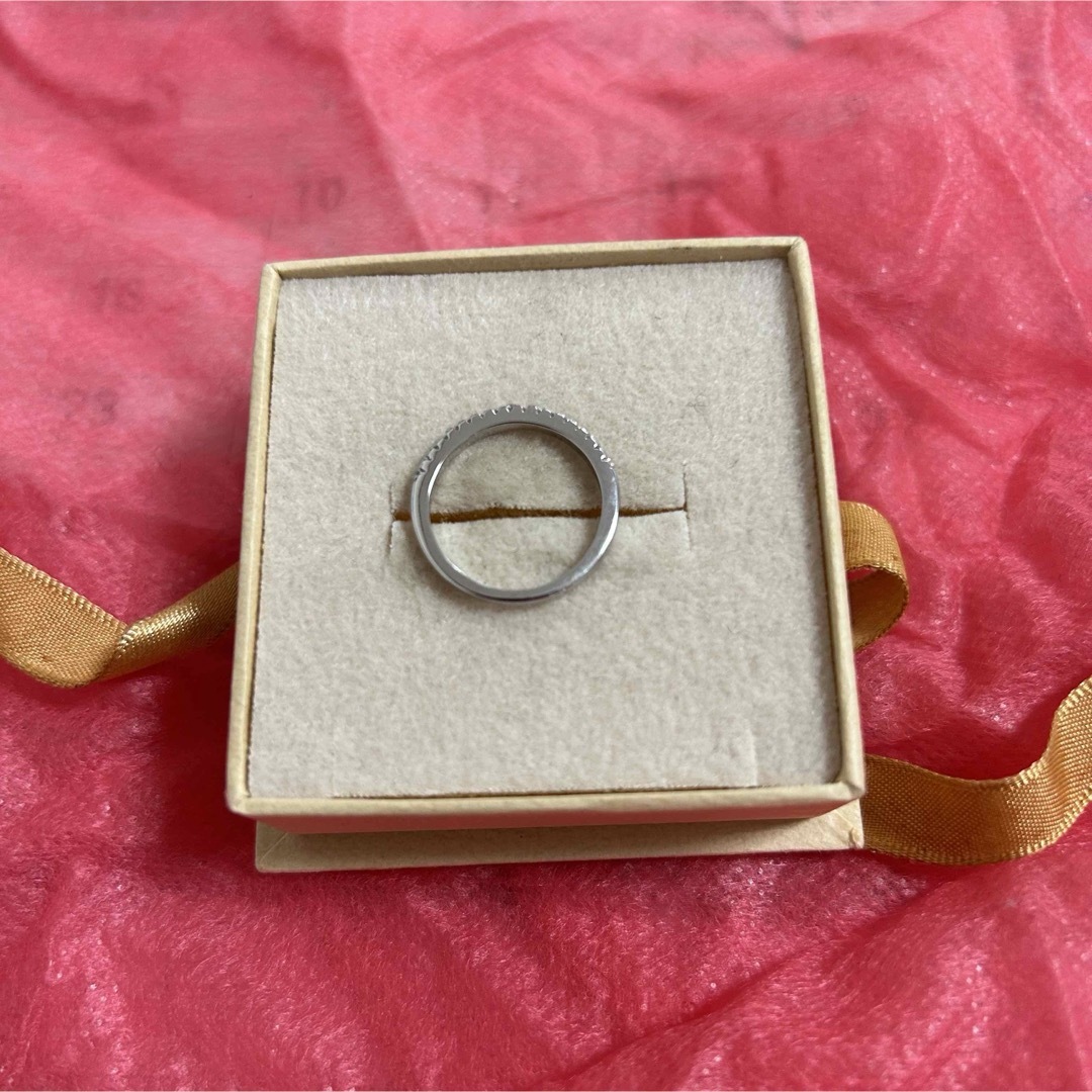 《新品》　9号   海外    ハーフ　エタニティ　リング　細　シルバー色 レディースのアクセサリー(リング(指輪))の商品写真