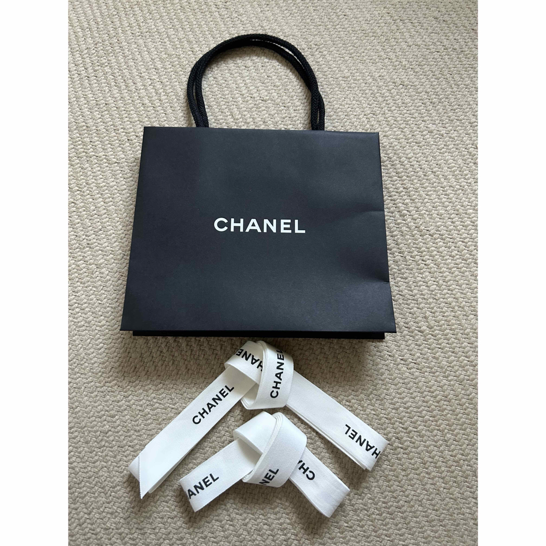 CHANEL(シャネル)のシャネルショップ袋&リボン2本　セット レディースのバッグ(ショップ袋)の商品写真