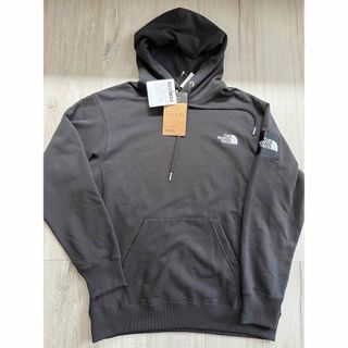 ザノースフェイス(THE NORTH FACE)の新品THE NORTH FACE ブラックスウェットシンプルロゴパーカー(パーカー)