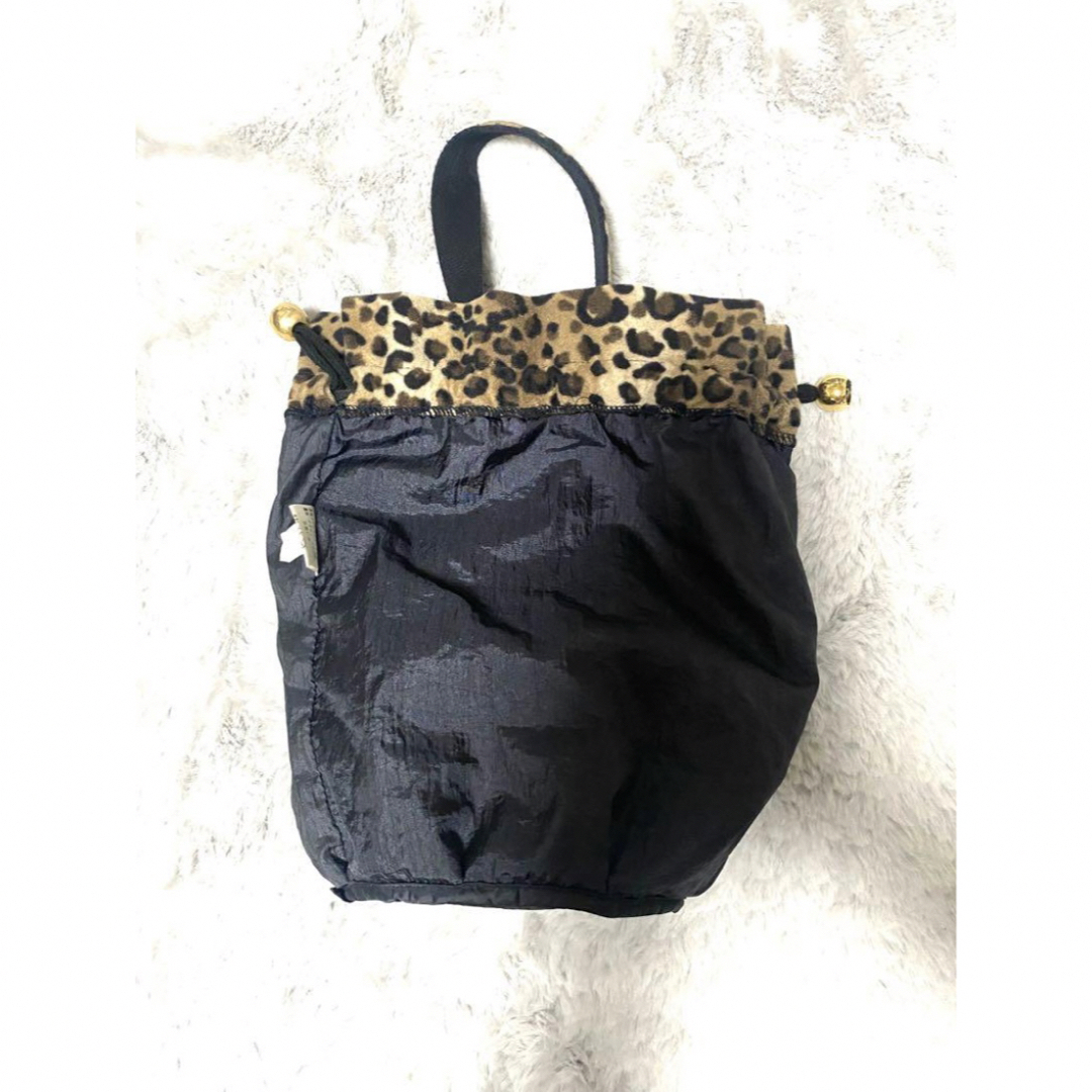 Mimi(ミミ)のmimi 巾着バッグ　ヒョウ柄　豹柄　ブラウン レディースのバッグ(その他)の商品写真