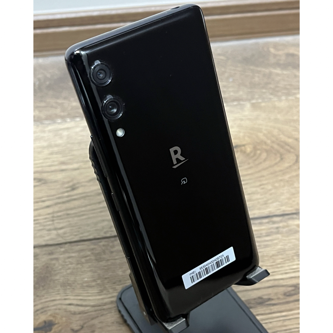 Rakuten(ラクテン)のRakuten Hand 5G ブラック スマホ/家電/カメラのスマートフォン/携帯電話(スマートフォン本体)の商品写真