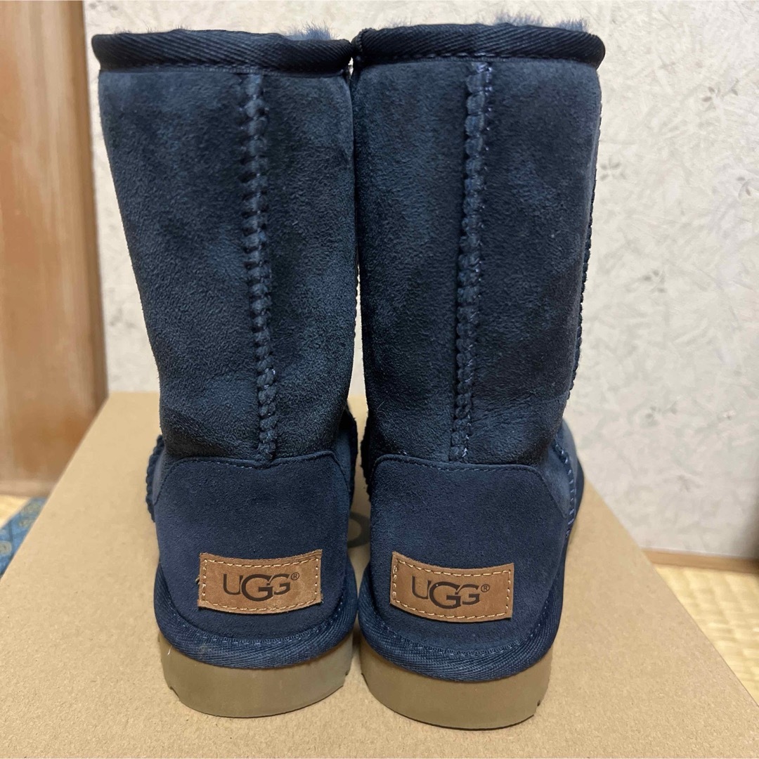 UGG AUSTRALIA(アグオーストラリア)のUGGムートン レディースの靴/シューズ(ブーツ)の商品写真