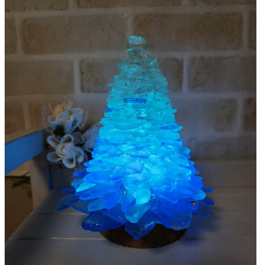 ガラスのツリー　クリスマスツリー　シーグラスツリー ハンドメイドのインテリア/家具(インテリア雑貨)の商品写真