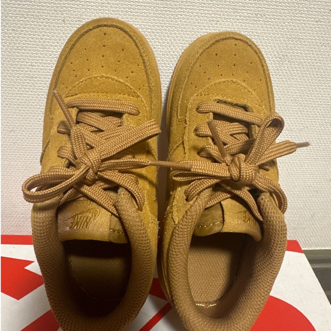 NIKE(ナイキ)の超美品！NIKE 16cm スニーカー キッズ/ベビー/マタニティのキッズ靴/シューズ(15cm~)(スニーカー)の商品写真