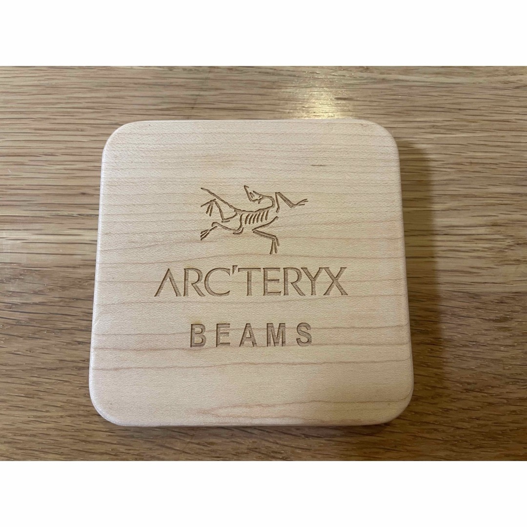 匿名配送】ARC'TERYX × BEAMS 充電器 匿名配送】ARC'TERYX × BEAMS 充電器