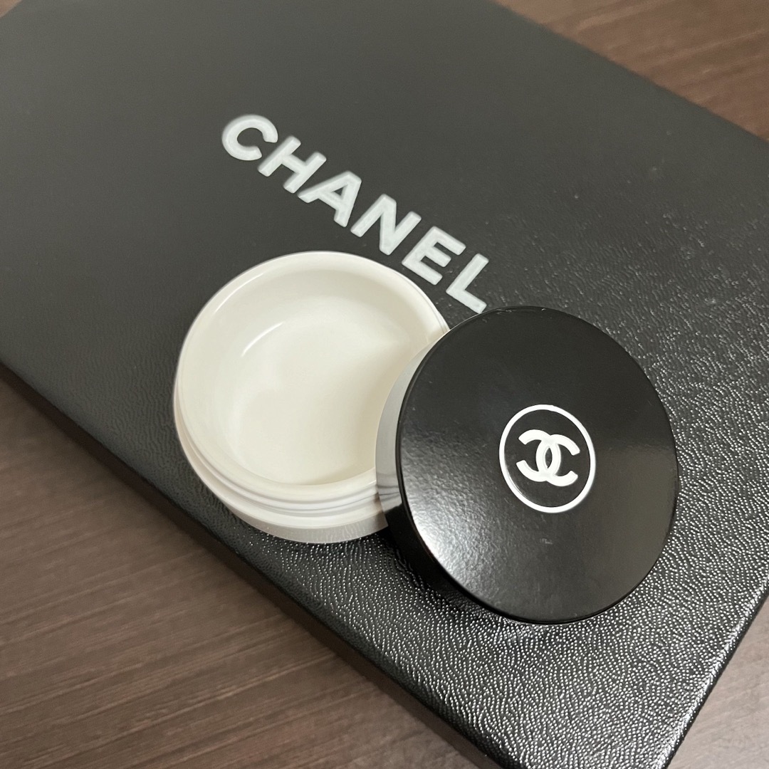 CHANEL(シャネル)のCHANEL リップバーム 空きケース コスメ/美容のメイク道具/ケアグッズ(ボトル・ケース・携帯小物)の商品写真