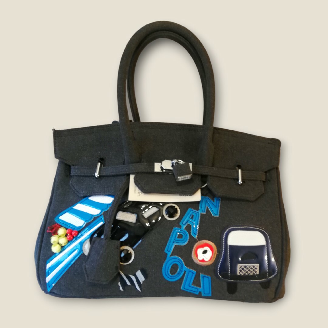 ブラック デニム トート ショルダー  バック2way unisex  3Dロゴ レディースのバッグ(トートバッグ)の商品写真