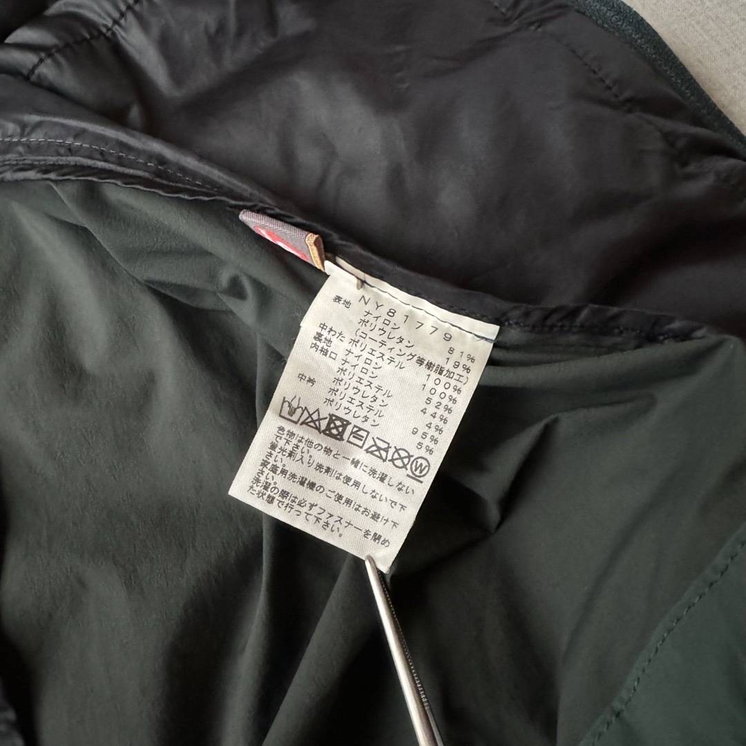 THE NORTH FACE(ザノースフェイス)のTHE NORTH FACE ハイブリッド レッドラン NY81779 L スポーツ/アウトドアのランニング(ウェア)の商品写真