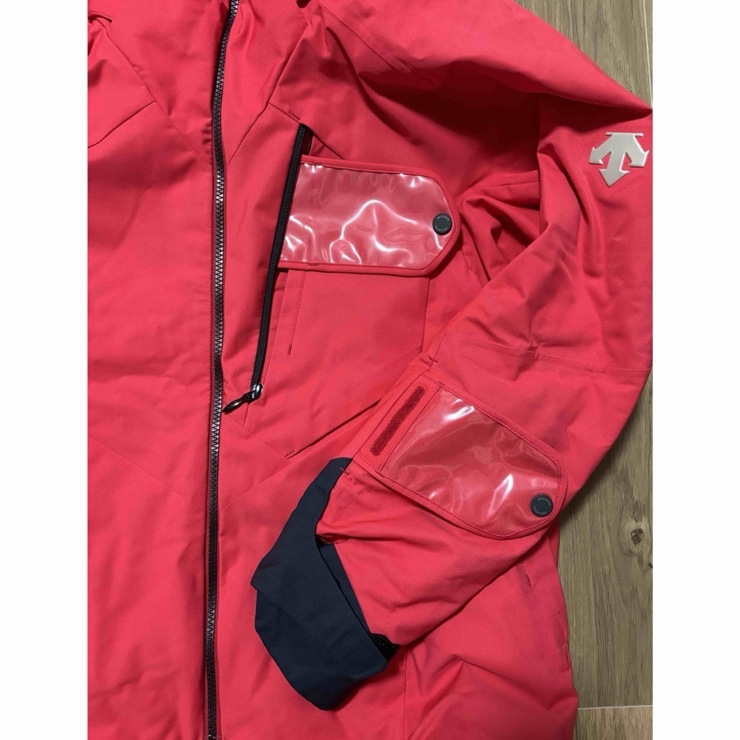 DESCENTE - ウェア スキー スノーボード スノボ 赤 黒 デサント DESCENTE - ウェア スキー スノーボード スノボ 赤 黒 デサント