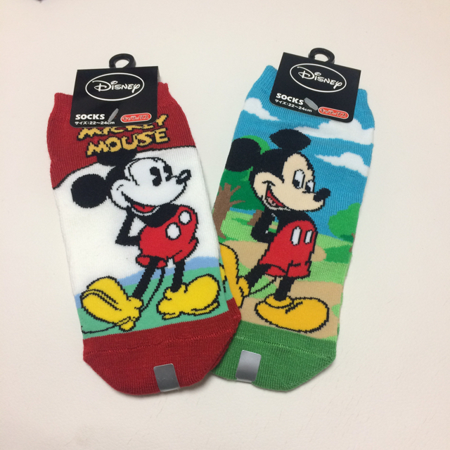 Disney(ディズニー)の【新品】☆靴下2足セット☆ ミッキー レディースのレッグウェア(ソックス)の商品写真