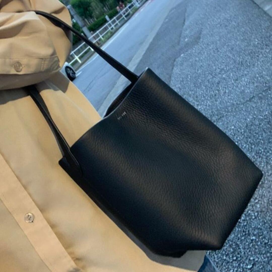 The Row(ザ ロウ) W1314L129 Small NS Park Tote レザー BLPL | フリマアプリ ラクマ