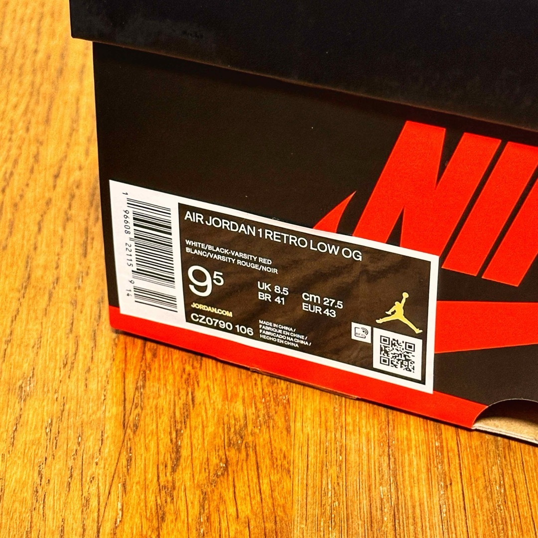 Jordan Brand（NIKE）(ジョーダン)の新品未使用AIR JORDAN RETRO LOW“つま黒”　27.5cm メンズの靴/シューズ(スニーカー)の商品写真