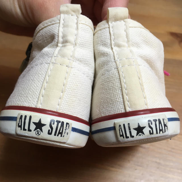 CONVERSE(コンバース)のコンバース ハイカット 白 キッズ/ベビー/マタニティのベビー靴/シューズ(~14cm)(スニーカー)の商品写真