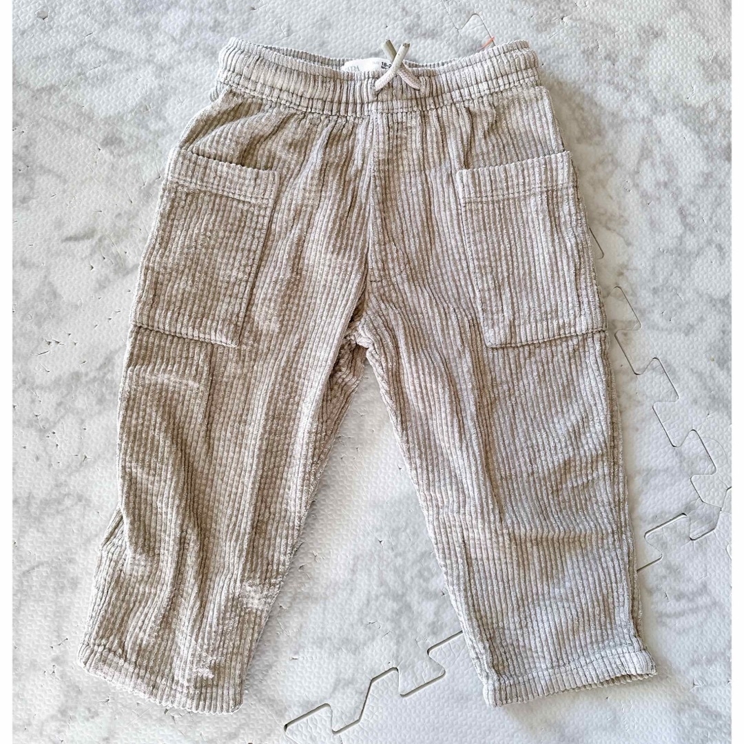 ZARA(ザラ)のZARA コーデュロイパンツ　グリーングレー キッズ/ベビー/マタニティのキッズ服男の子用(90cm~)(パンツ/スパッツ)の商品写真