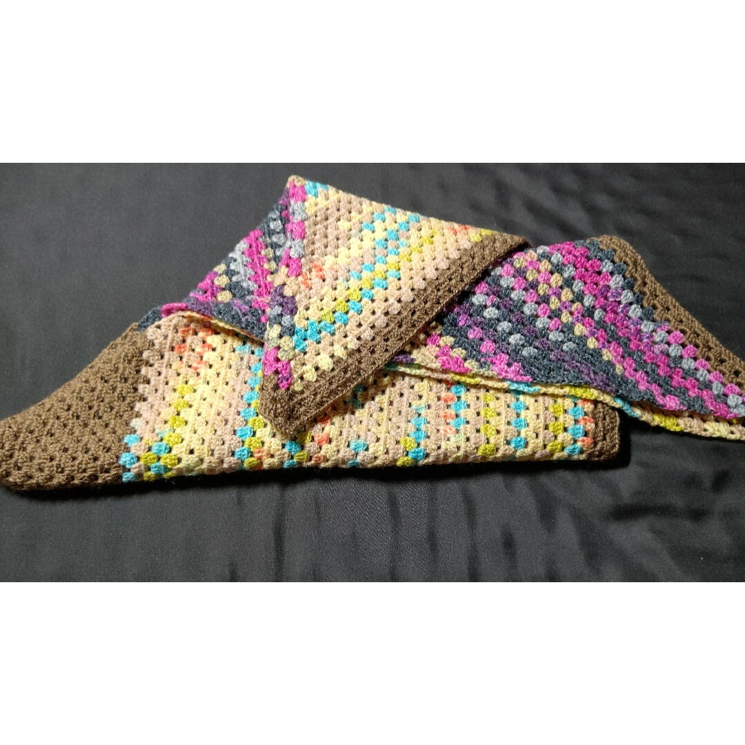 オパール毛糸で編んだ三角ショール ハンドメイドのファッション小物(スカーフ)の商品写真