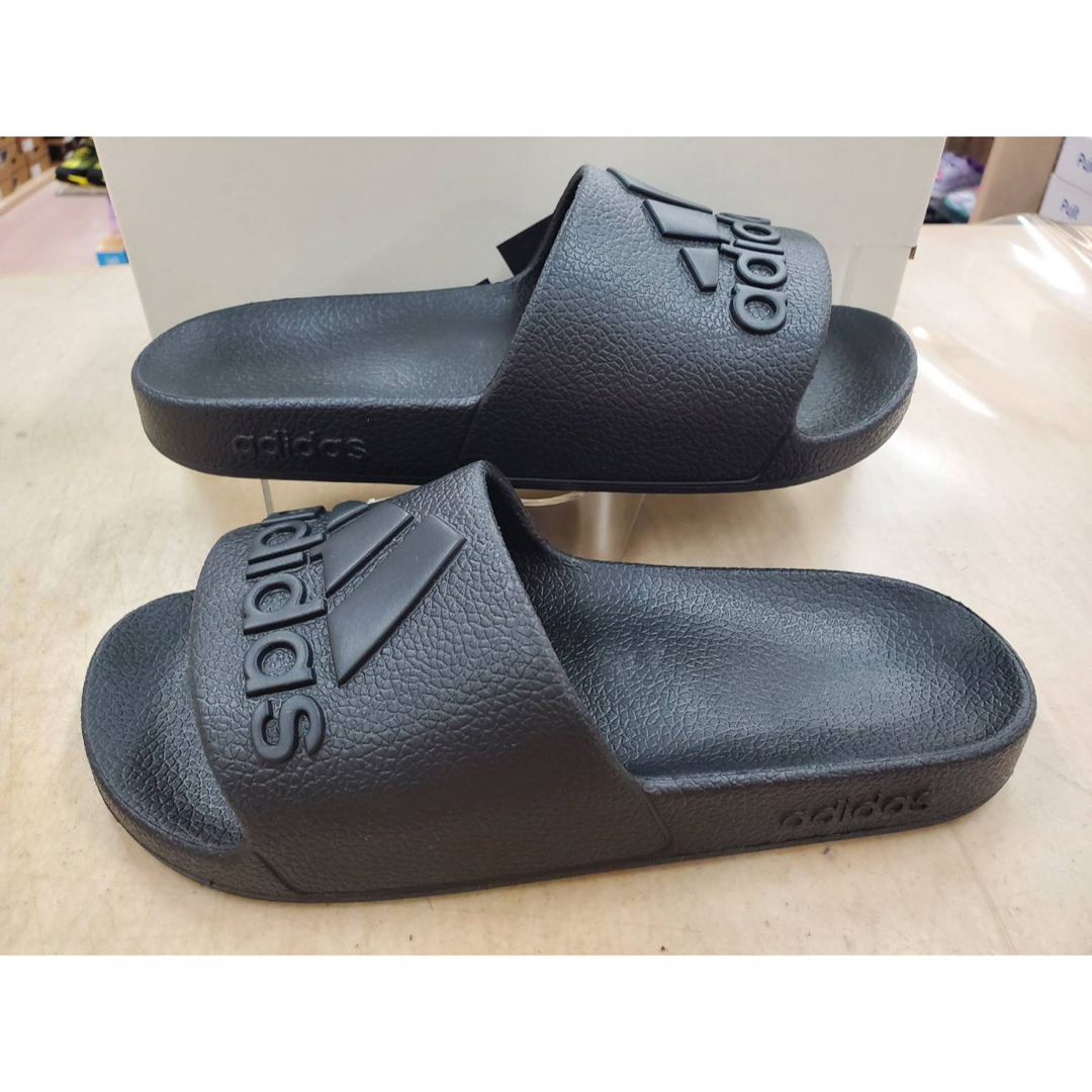 adidas(アディダス)のadidasアディダス アディレッタ アクア28.5cmメンズシャワーサンダル  メンズの靴/シューズ(サンダル)の商品写真