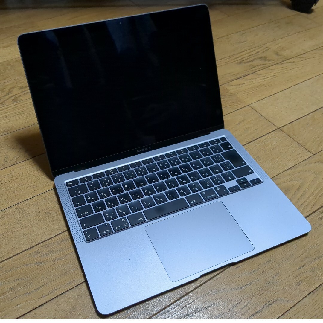 MacbookAir2020 M1 MGN63J/A　画面割れジャンクスマホ/家電/カメラ