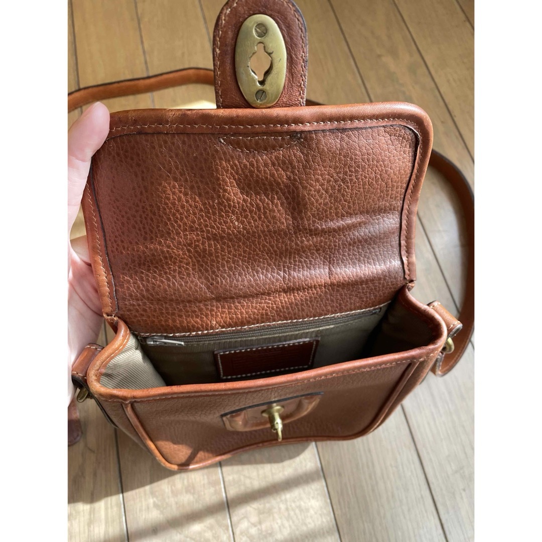 COACH(コーチ)のオールドコーチ COACH レザー バッグ　ショルダーバッグUSA製 レディースのバッグ(ショルダーバッグ)の商品写真