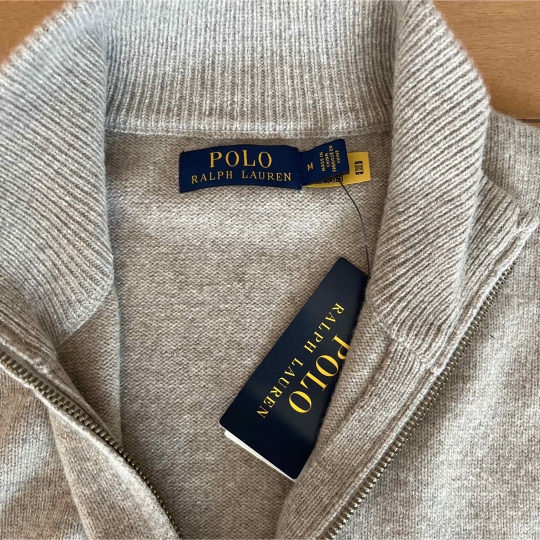 POLO RALPH LAUREN(ポロラルフローレン)の新品タグ付き　ラルフローレン　ハーフジップセーター　ベージュ　M メンズのトップス(ニット/セーター)の商品写真