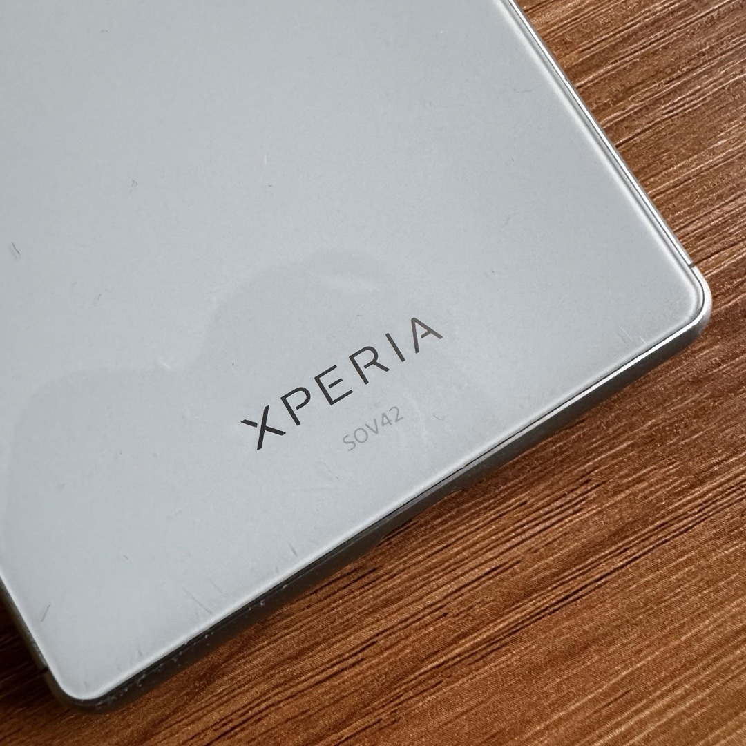 Xperia(エクスペリア)のXperia8 ブルー　SOV42 スマホ/家電/カメラのスマートフォン/携帯電話(スマートフォン本体)の商品写真