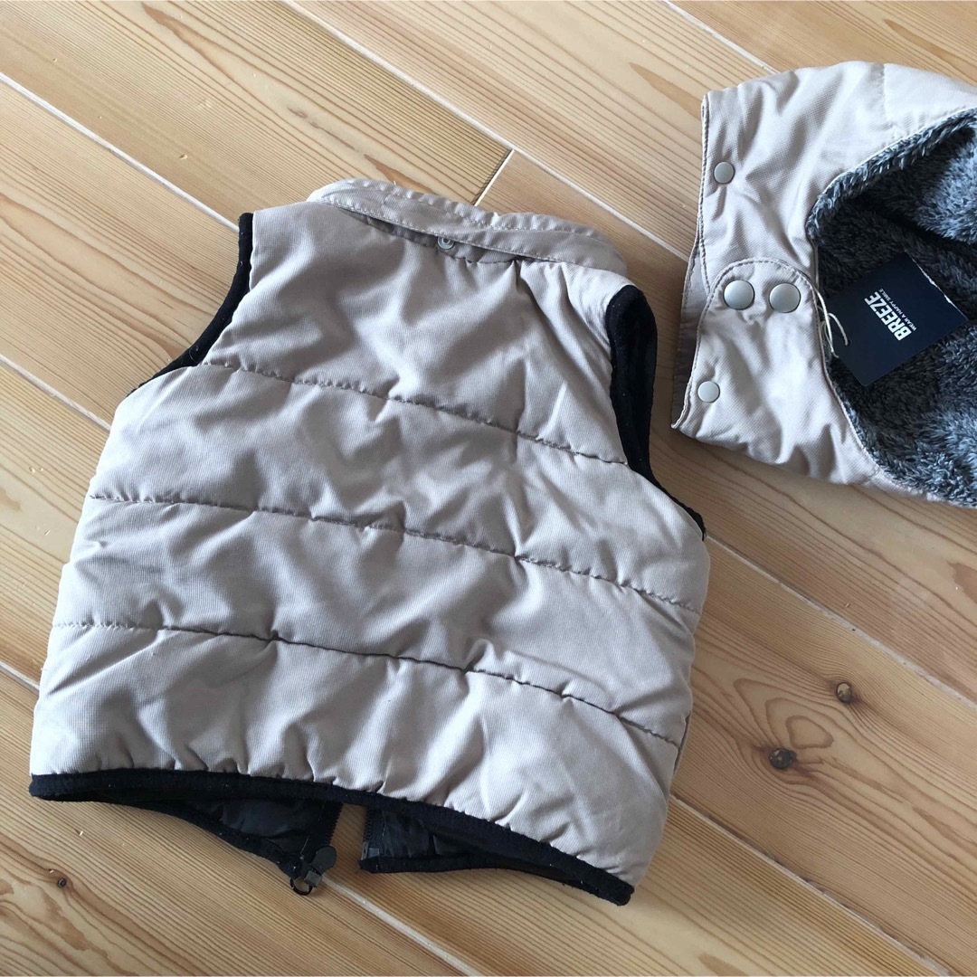 BREEZE(ブリーズ)の新品&used BREEZE ダウンベスト80 ダウンジャケット フード付 キッズ/ベビー/マタニティのベビー服(~85cm)(ジャケット/コート)の商品写真