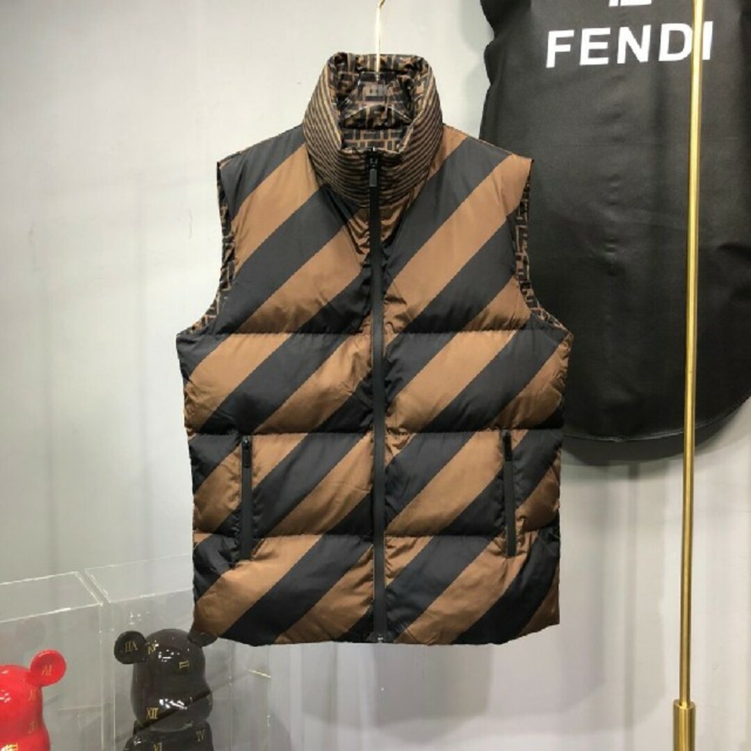 最安 FENDI ダウンベスト ジャケット・アウター - powertee.com 最安 FENDI ダウンベスト ジャケット・アウター - powertee.com