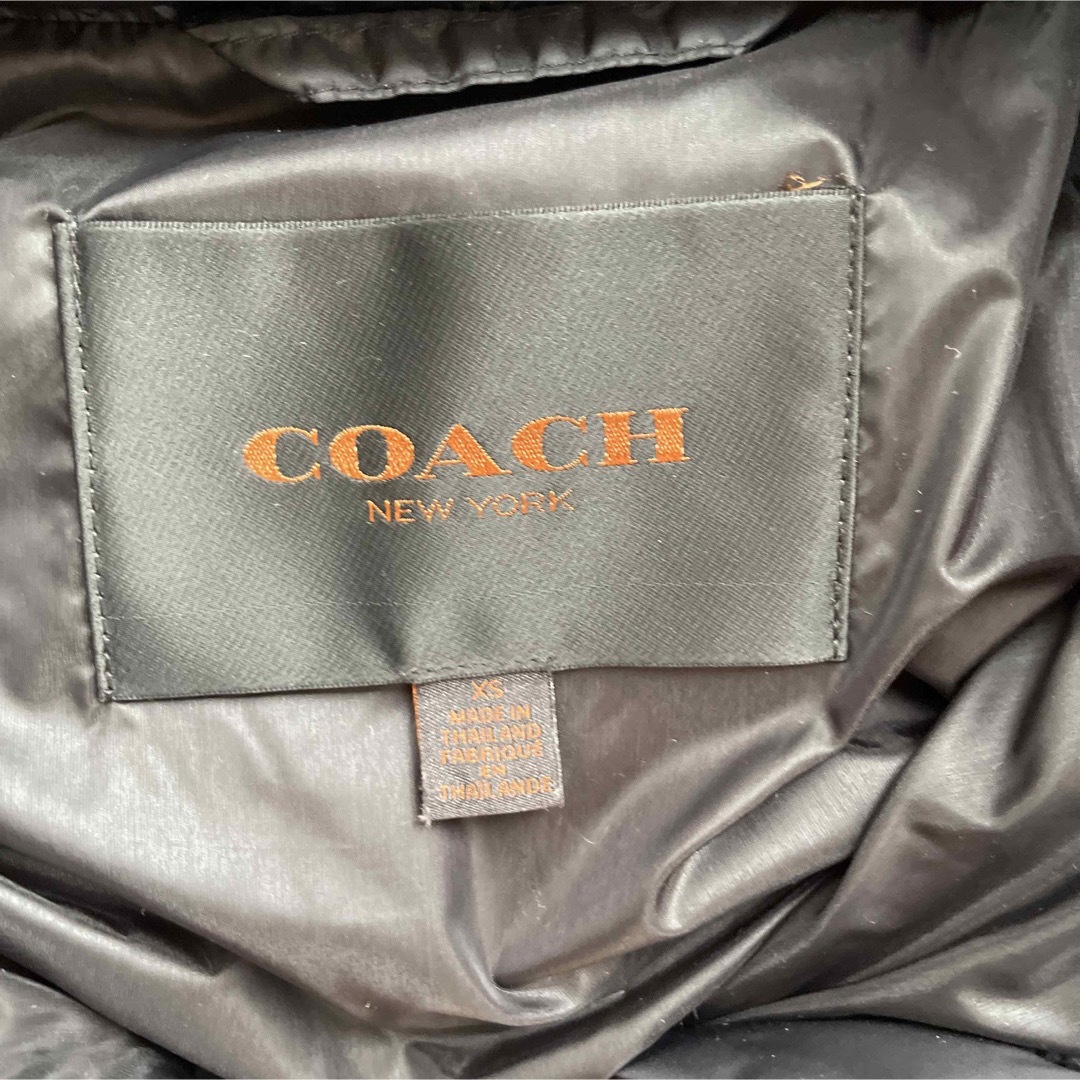COACH(コーチ)のCOACH コーチ ダウンコートフード取外し可 black XS レディースのジャケット/アウター(ダウンジャケット)の商品写真