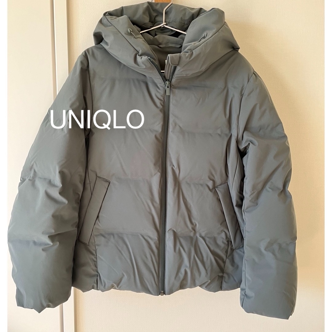 UNIQLO(ユニクロ)のUNIQLO シームレスダウンパーカー　オリーブ レディースのジャケット/アウター(ダウンコート)の商品写真