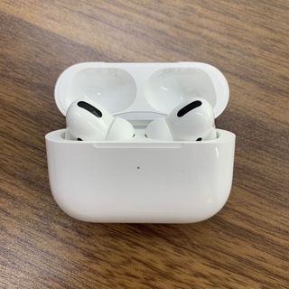 アップル(Apple)のApple純正 AirPods Pro MagSafe充電ケース付き(ヘッドフォン/イヤフォン)