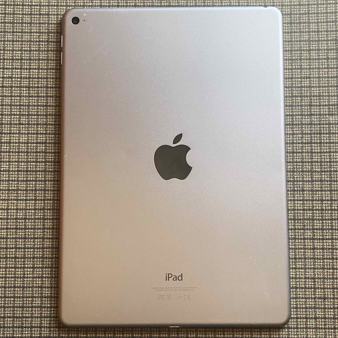 iPad(アイパッド)のiPadair2 64GB wifi スマホ/家電/カメラのPC/タブレット(タブレット)の商品写真