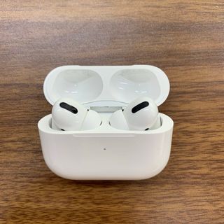 アップル(Apple)のApple純正 AirPods Pro MagSafe充電ケース付き(ヘッドフォン/イヤフォン)