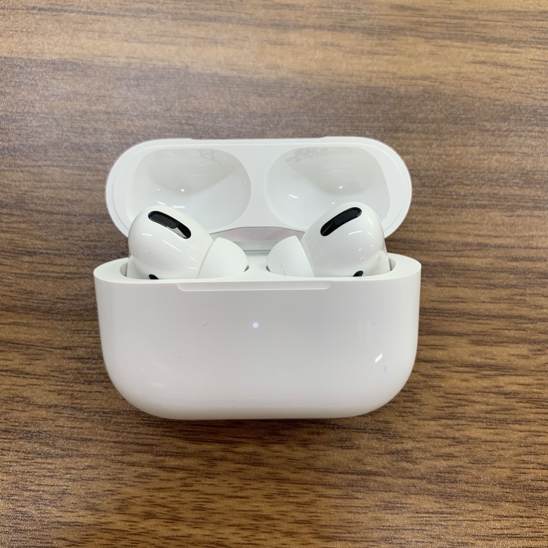 Apple純正 AirPods Pro MagSafe充電ケース付きオーディオ機器